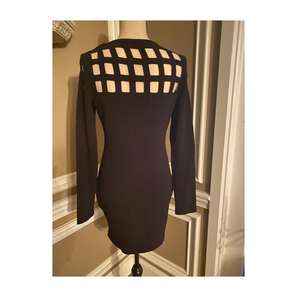 🔥RESTOCKED🔥 Geo Cut Yoke Bodycon Dress - Picture 8 of 8